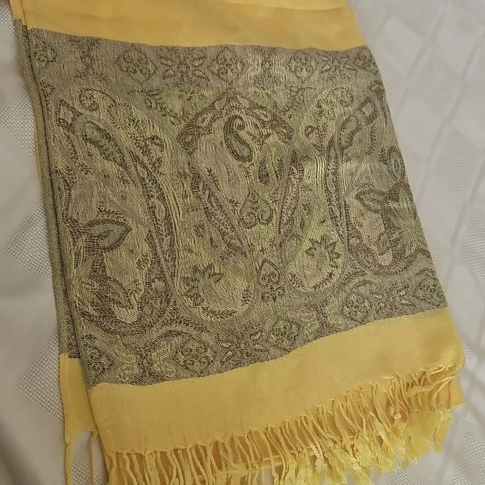HOST PICK🥳 Elegant Yellow and Gray Scarf - Picture 15 of 16